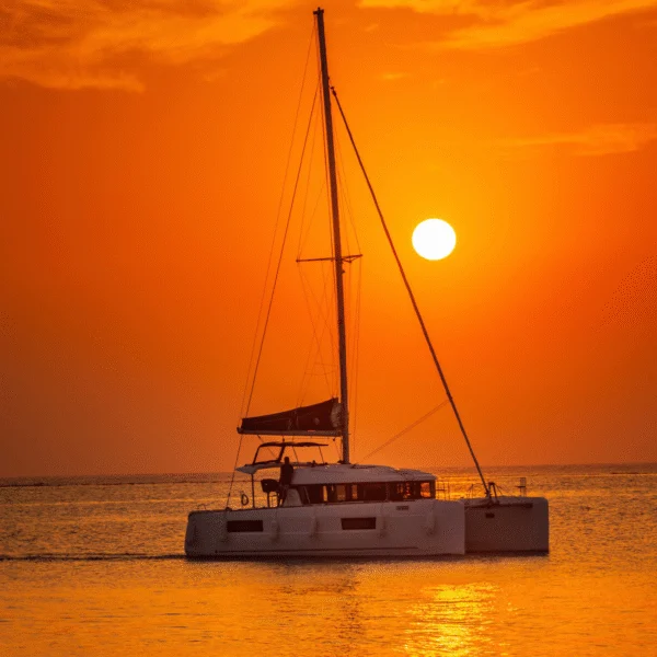Boot und Sonnenuntergang
