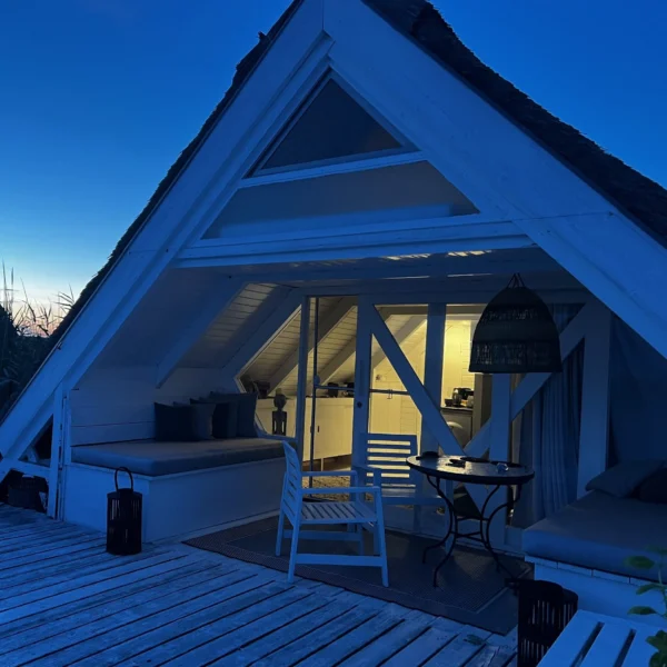 Seehütte Neusiedlersee bei Nacht